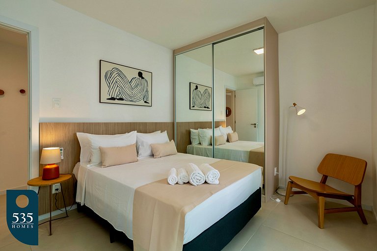 Temporada com o Farol da Barra ao alcance