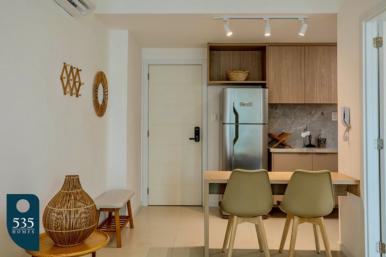 Stay Steps from the Barra Lighthouse