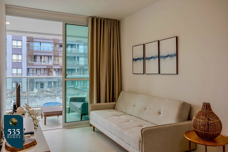 Stay Steps from the Barra Lighthouse