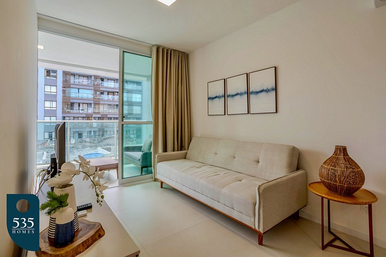 Stay Steps from the Barra Lighthouse