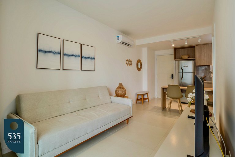 Stay Steps from the Barra Lighthouse