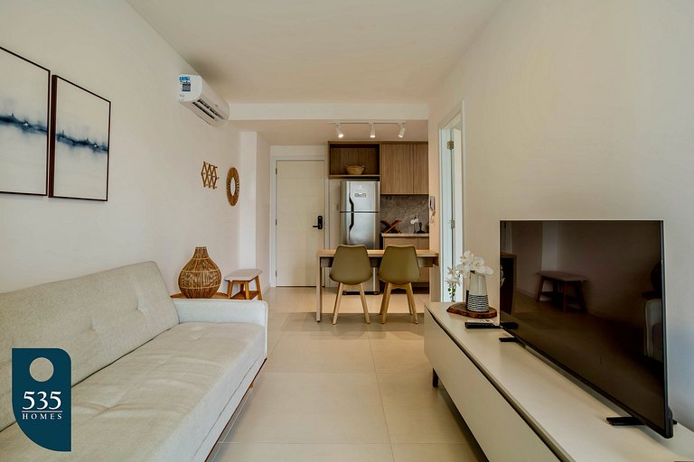 Temporada com o Farol da Barra ao alcance