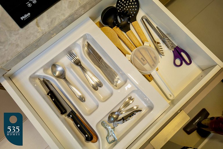 Temporada com o Farol da Barra ao alcance