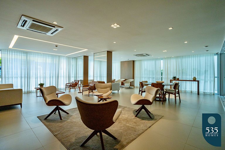 Temporada com o Farol da Barra ao alcance