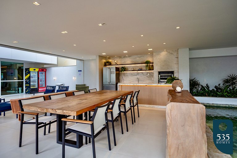 Temporada com o Farol da Barra ao alcance