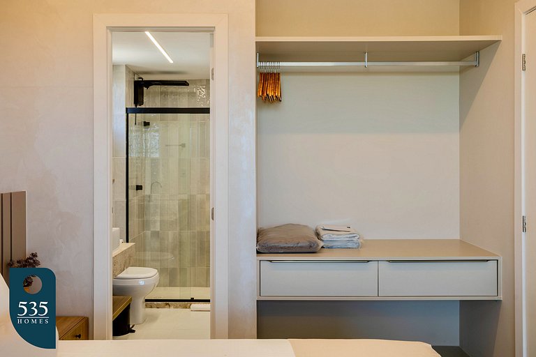 Seaview bedsitter in Stella Maris 400m from sea