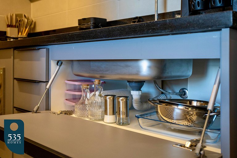 Seaview bedsitter in Stella Maris 400m from sea