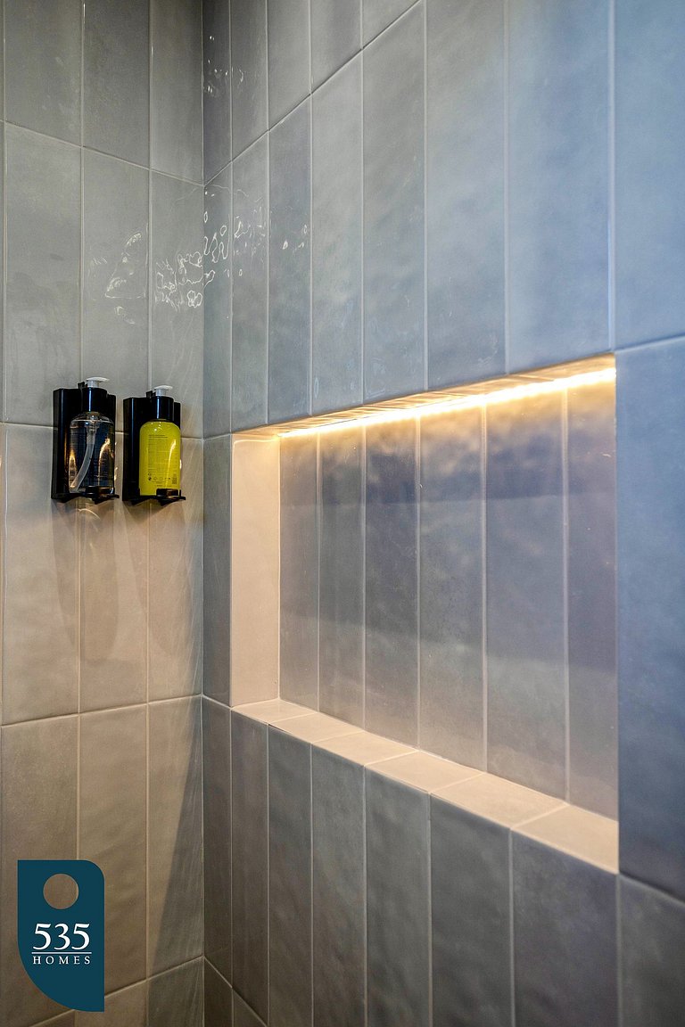 Seaview bedsitter in Stella Maris 400m from sea