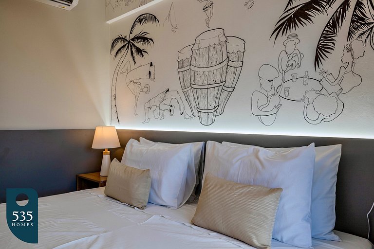 Experience the city of Salvador steps by the beach