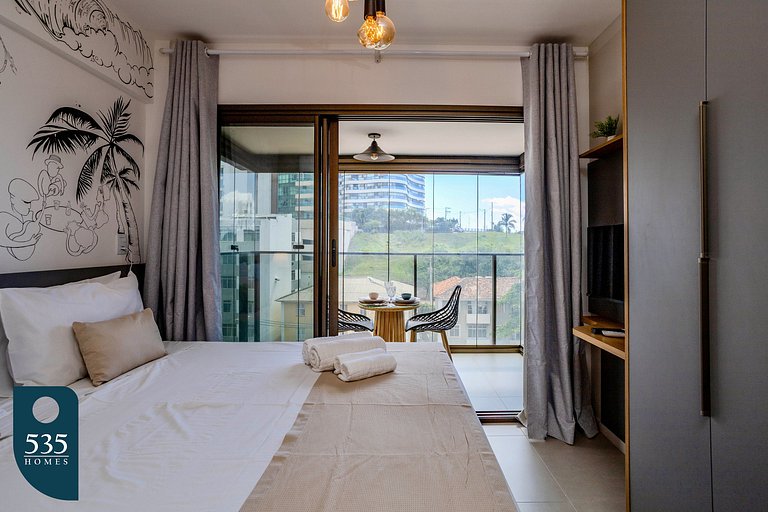 Experience the city of Salvador steps by the beach