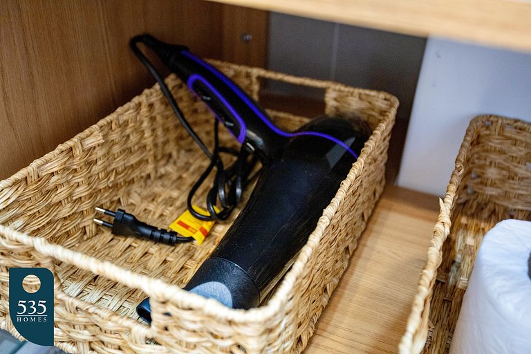 Viva a cidade de Salvador a passos da praia