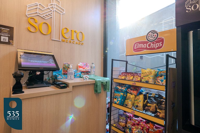 Viva a cidade de Salvador a passos da praia