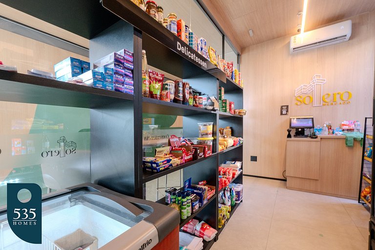 Viva a cidade de Salvador a passos da praia