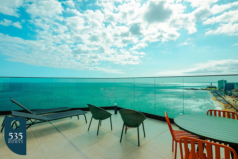 Experience the city of Salvador steps by the beach