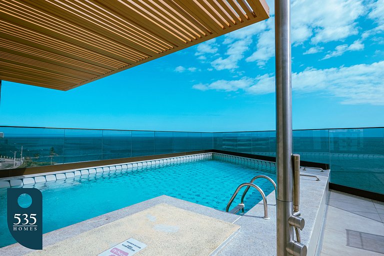 Experience the city of Salvador steps by the beach