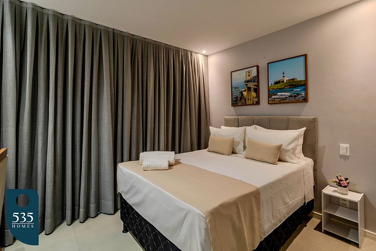 Live Caminho das Árvores Near the Mall