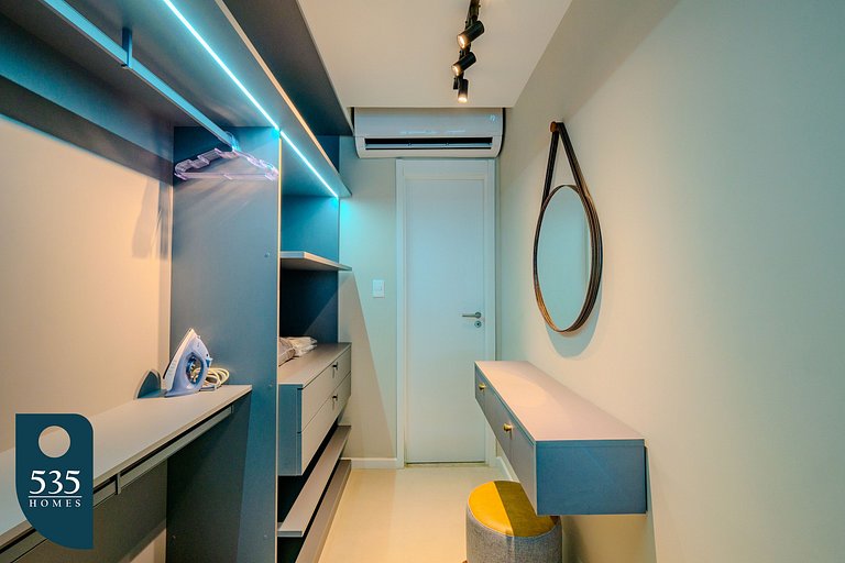 Apartment in Armação steps from the Sea