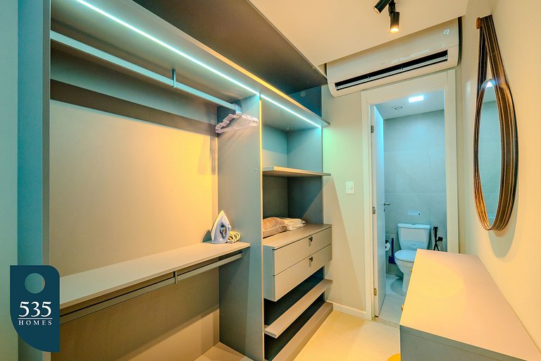 Apartment in Armação steps from the Sea