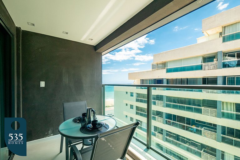 Apartment in Armação steps from the Sea