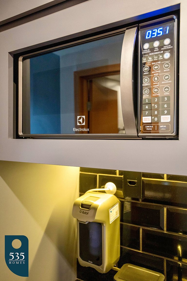 Stay in Barra in a studio near the beach