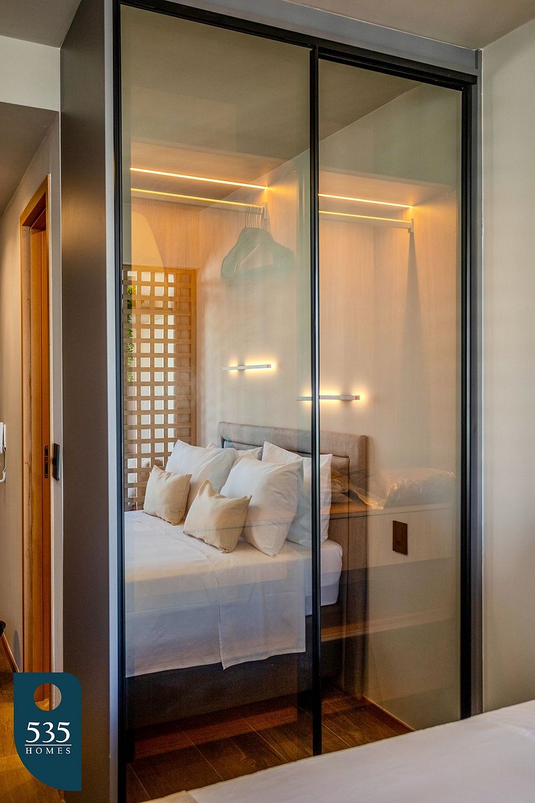 Stay in Barra in a studio near the beach