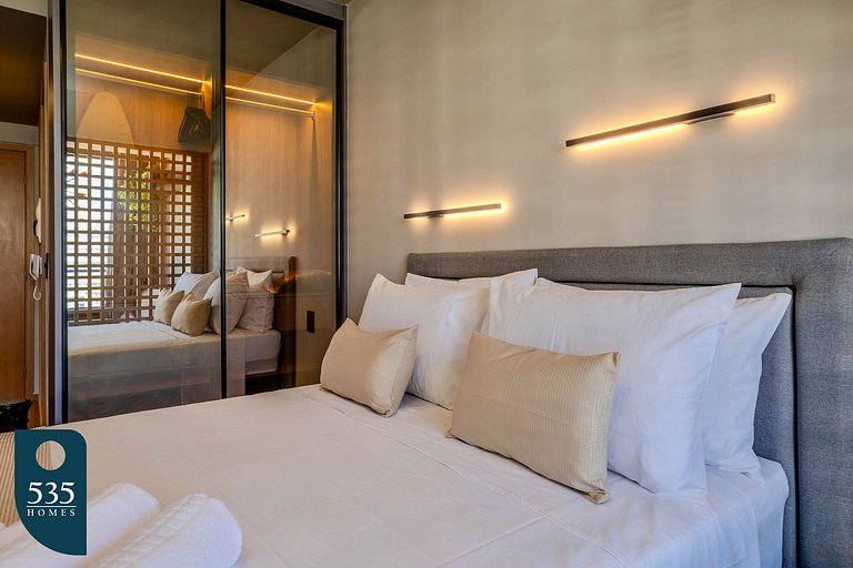 Stay in Barra in a studio near the beach