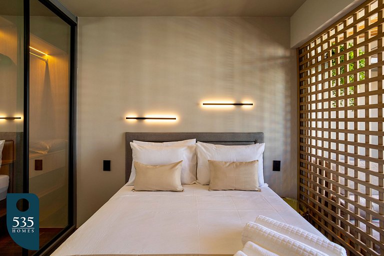 Stay in Barra in a studio near the beach