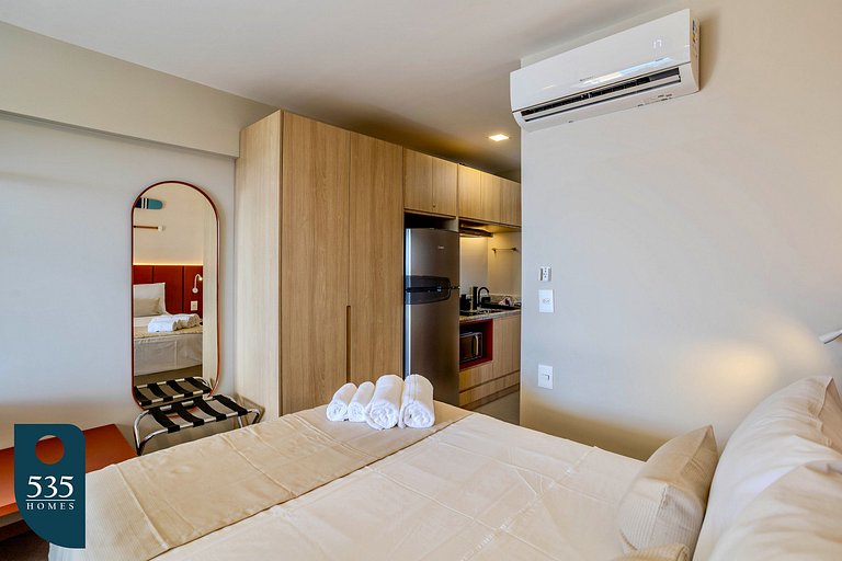 Bedsitter with sea view steps from Barra Beach