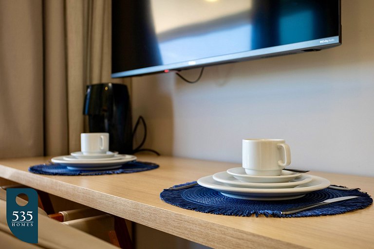 Bedsitter with sea view steps from Barra Beach