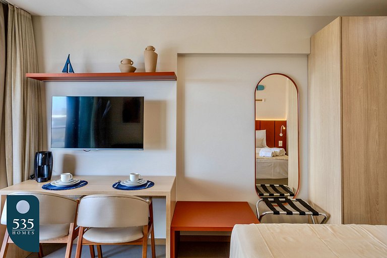 Bedsitter with sea view steps from Barra Beach