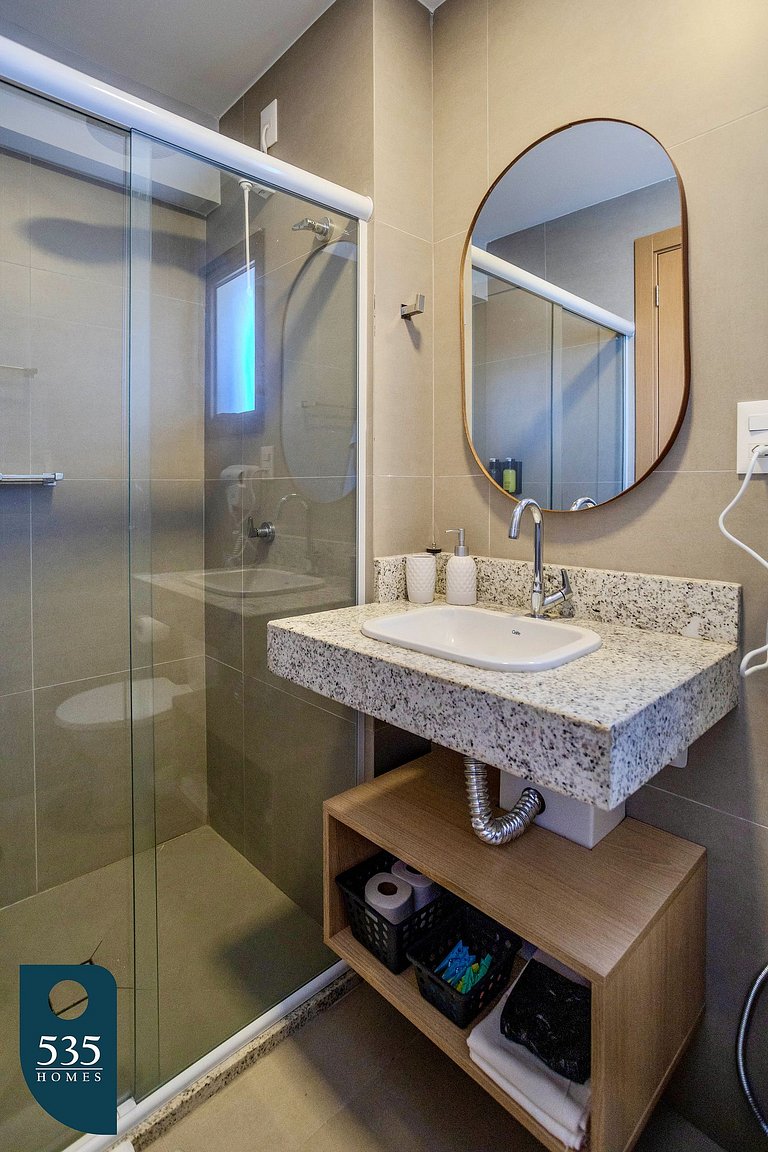 Studio with sea view steps from Barra Beach