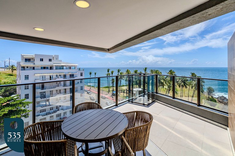 Quarto e sala vista mar a passos da Praia da Barra