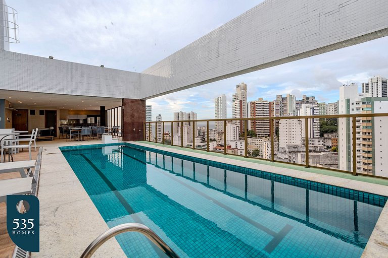 Studio no 15º andar de condomínio na Graça