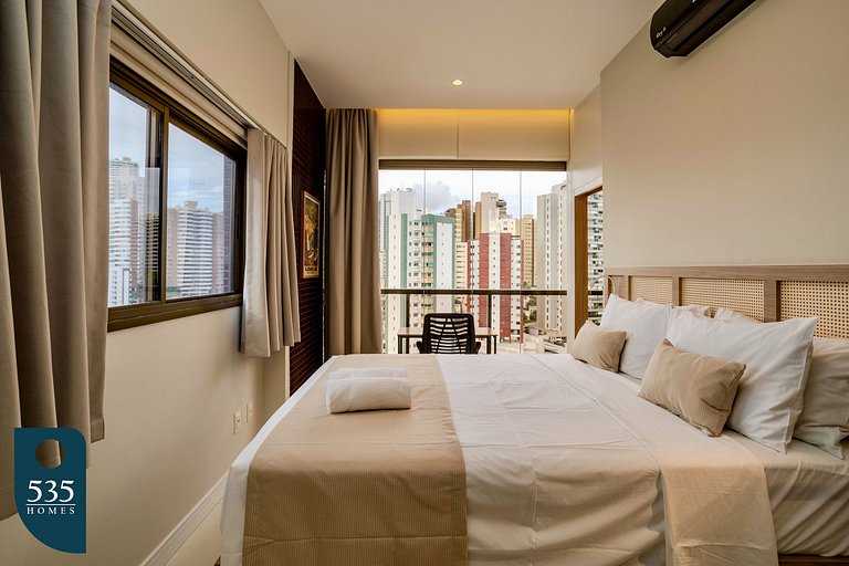 Studio no 15º andar de condomínio na Graça