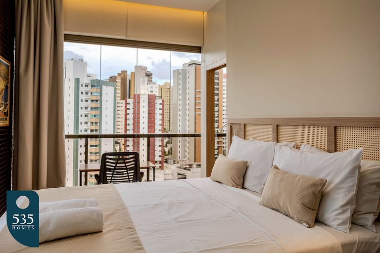 Studio no 15º andar de condomínio na Graça