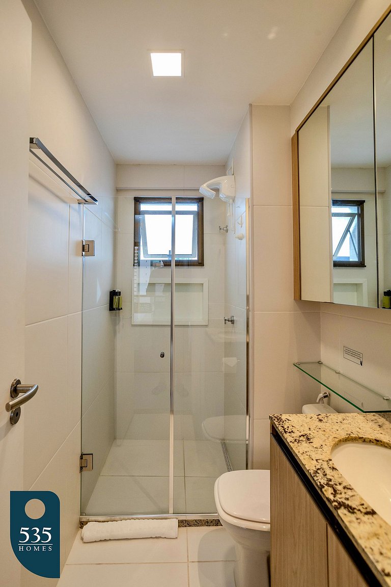 15th Floor Bedsitter in a Condominium in Graça