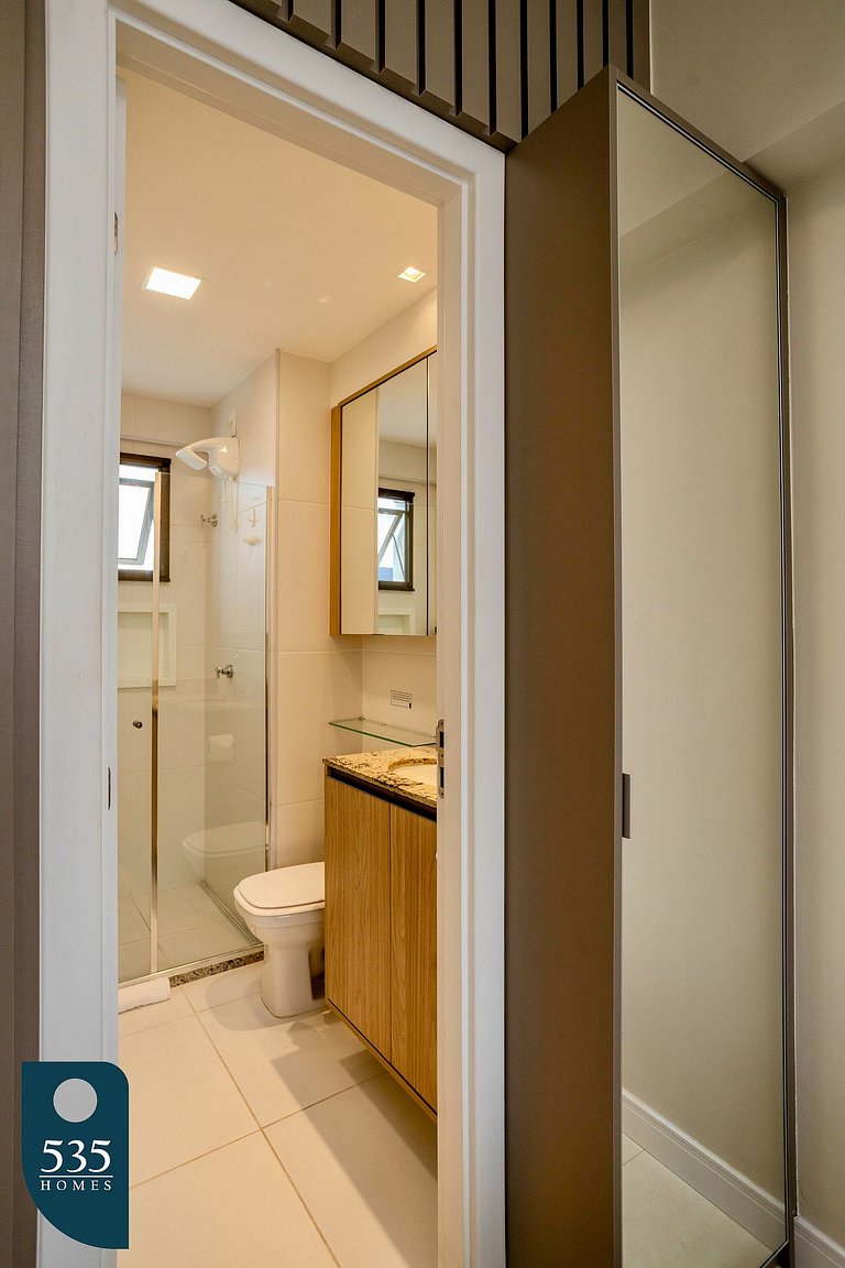 15th Floor Bedsitter in a Condominium in Graça