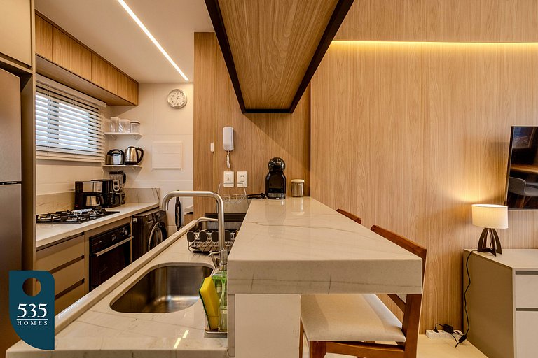 Studio no 15º andar de condomínio na Graça