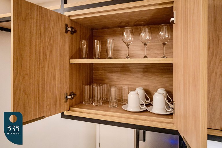 Studio no 15º andar de condomínio na Graça