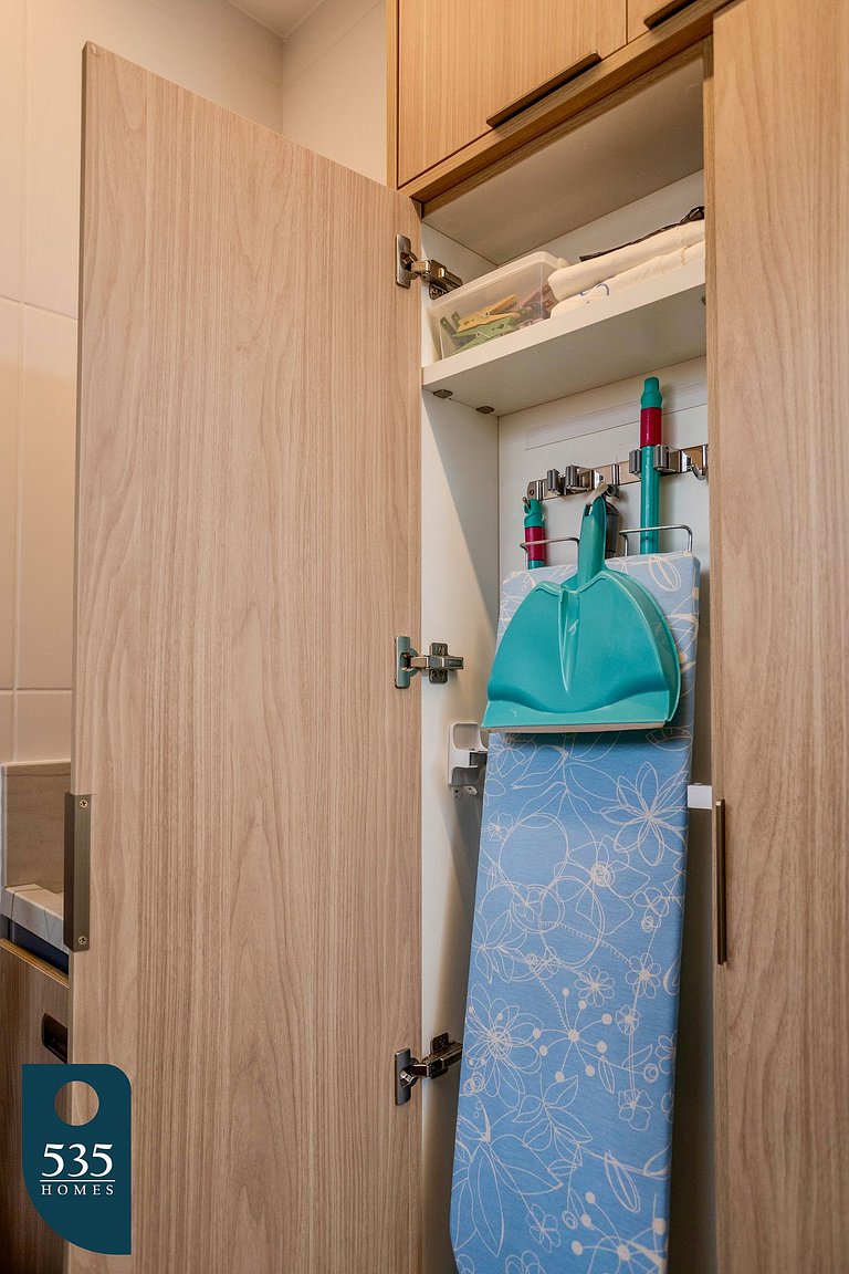 Studio no 15º andar de condomínio na Graça