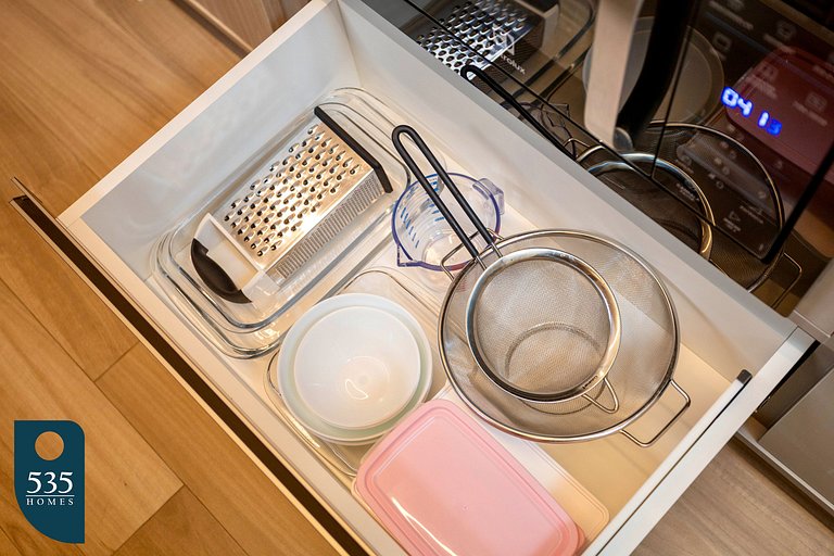 15th Floor Bedsitter in a Condominium in Graça