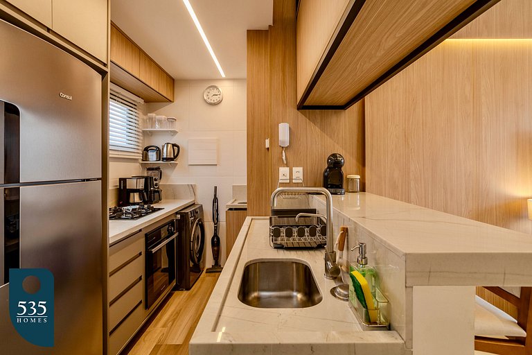 Studio no 15º andar de condomínio na Graça