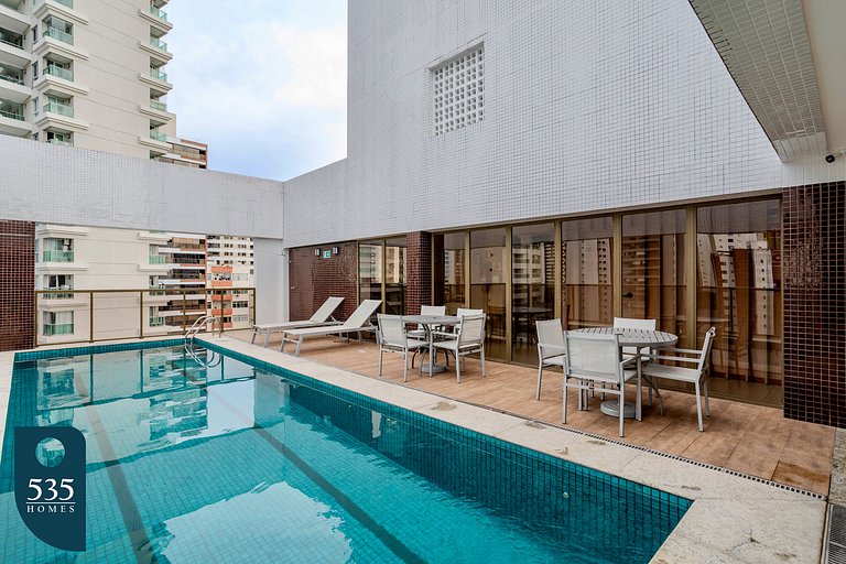 Studio no 15º andar de condomínio na Graça