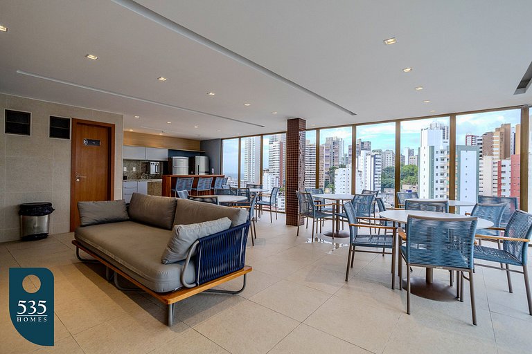 Studio no 15º andar de condomínio na Graça