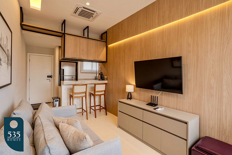 Studio no 15º andar de condomínio na Graça