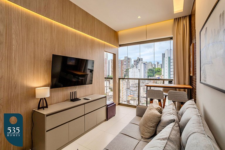 Studio no 15º andar de condomínio na Graça