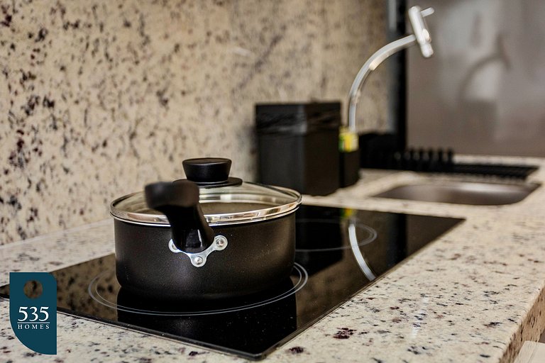 Studio equipado na Barra a 200m do mar