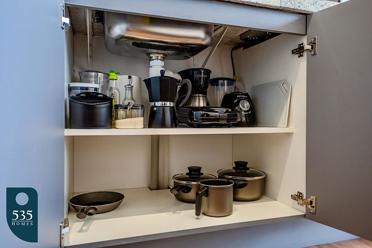 Wake up in Studio in Barra near the mall