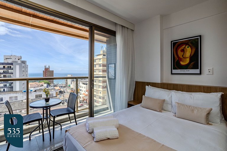 Stay in a Studio in Barra Near the Shopping Mall