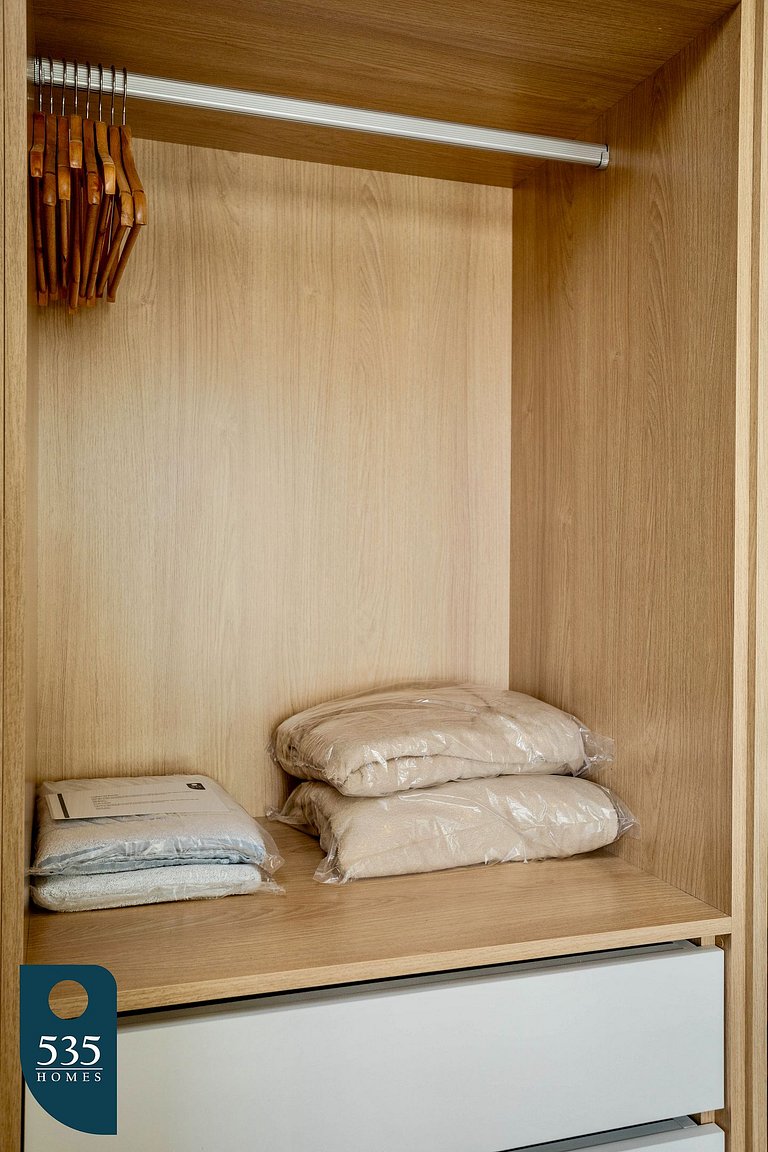 Quarto e sala super equipado na Federação